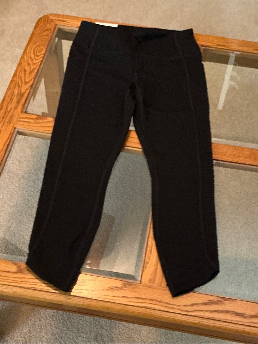 Women's Black Capri Performance Leggings